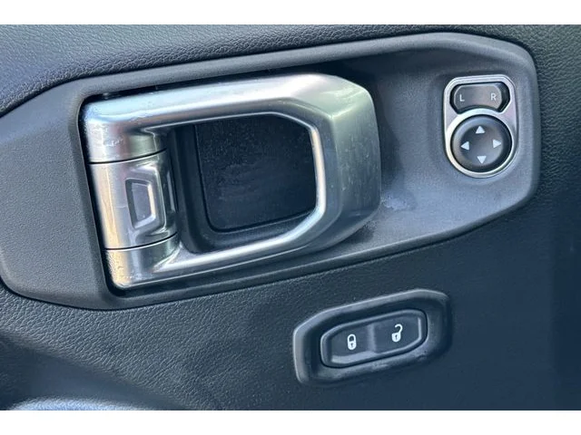 SEMINUEVOS JEEP Gladiator at ELK GROVE in Elk Grove Buick GMC