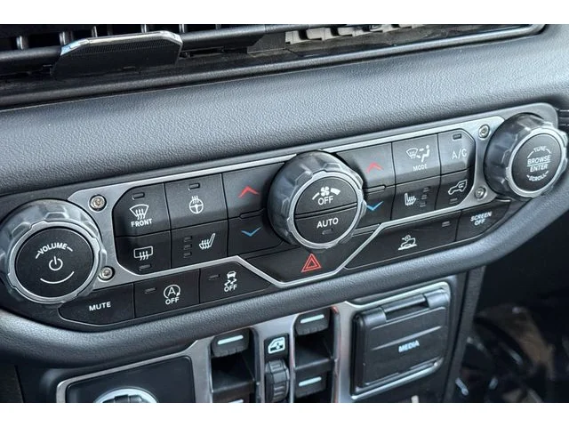 SEMINUEVOS JEEP Gladiator at ELK GROVE in Elk Grove Buick GMC