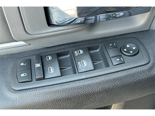 SEMINUEVOS RAM 1500 Classic at ELK GROVE in Elk Grove Buick GMC