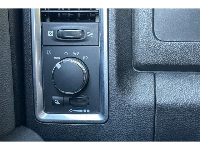 SEMINUEVOS RAM 1500 Classic at ELK GROVE in Elk Grove Buick GMC