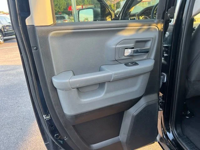 SEMINUEVOS RAM 1500 Classic a Estados en autogozo