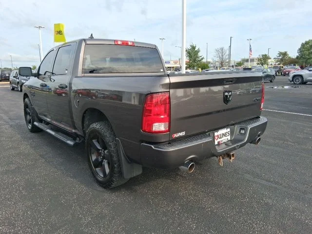 SEMINUEVOS RAM 1500 Classic a Estados en autogozo