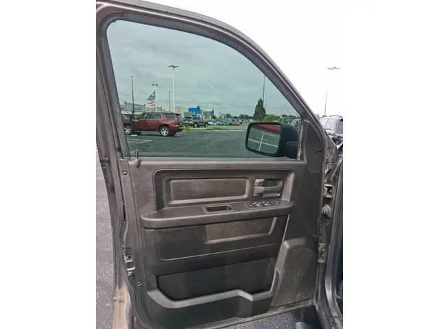SEMINUEVOS RAM 1500 Classic a Estados en autogozo