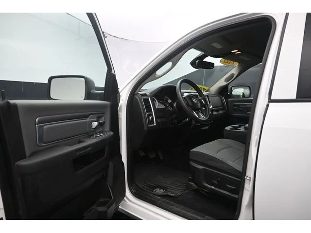 SEMINUEVOS RAM 1500 Classic a Estados en autogozo