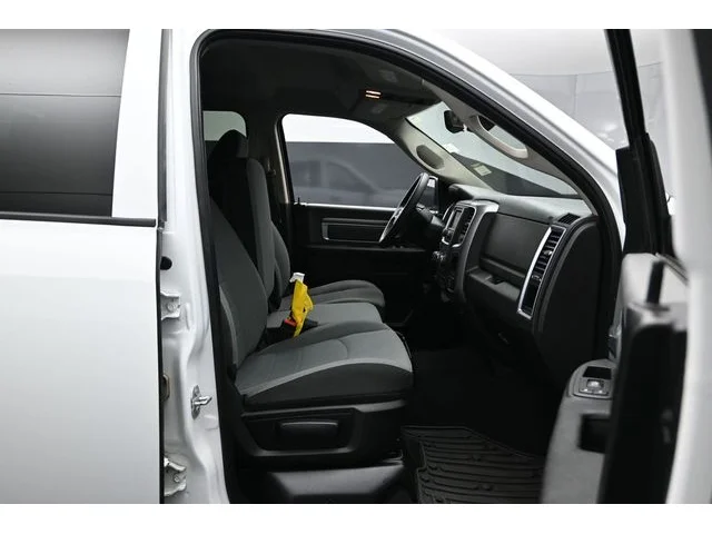 SEMINUEVOS RAM 1500 Classic a Estados en autogozo