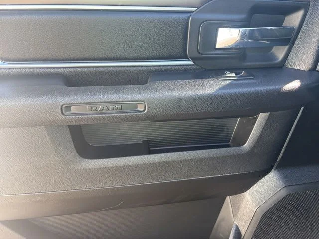 SEMINUEVOS RAM 1500 Classic a Estados en autogozo