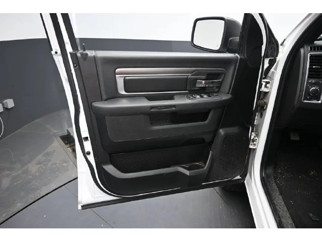 SEMINUEVOS RAM 1500 Classic a Estados en autogozo