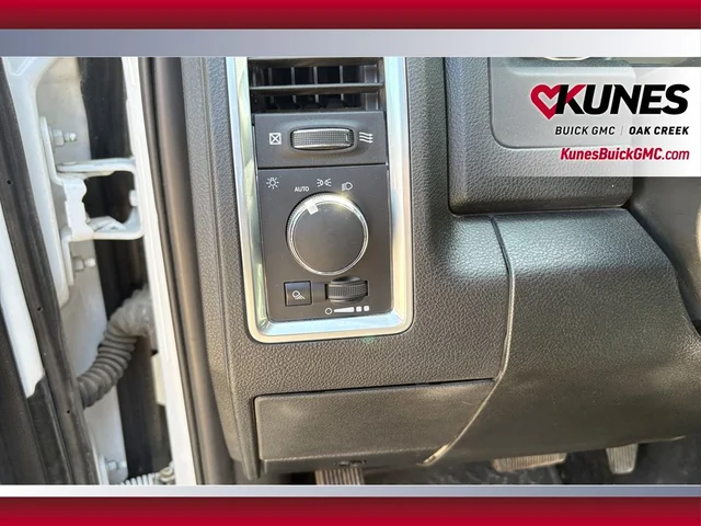 SEMINUEVOS RAM 1500 Classic a Estados en autogozo