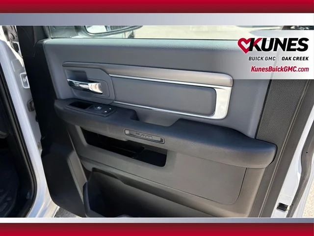 SEMINUEVOS RAM 1500 Classic a Estados en autogozo