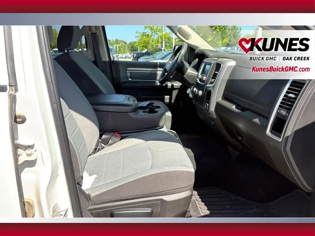 SEMINUEVOS RAM 1500 Classic a Estados en autogozo