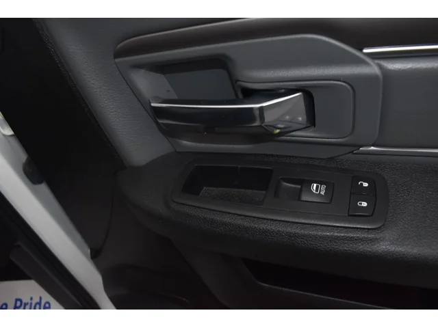 SEMINUEVOS RAM 1500 Classic a Estados en autogozo