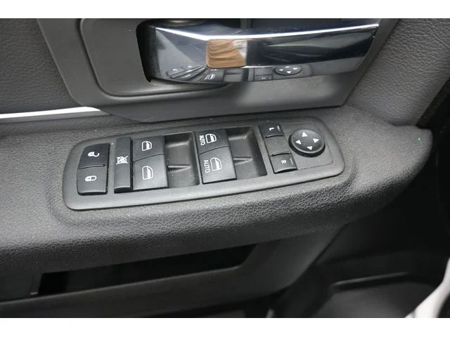 SEMINUEVOS RAM 1500 Classic a Estados en autogozo