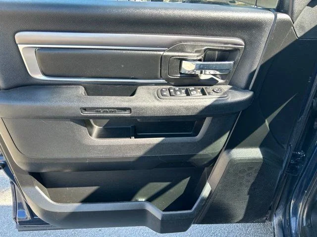 SEMINUEVOS RAM 1500 Classic a Estados en autogozo