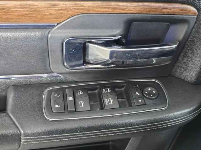 SEMINUEVOS RAM 1500 at Brainerd  in Dondelinger Chevrolet