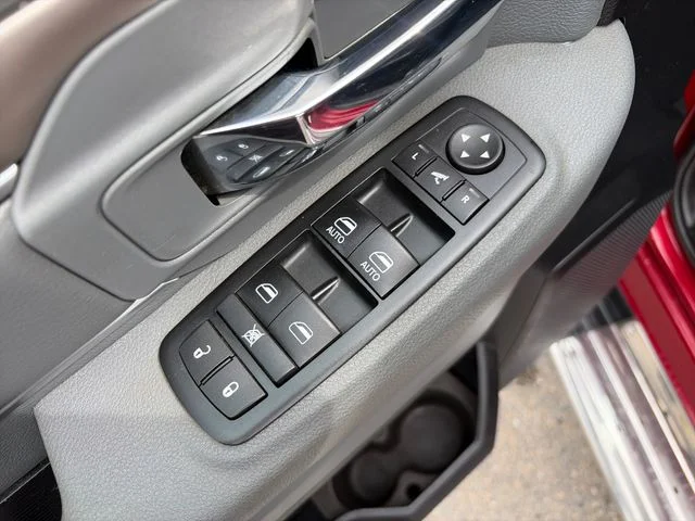 SEMINUEVOS RAM 1500 a Estados en autogozo