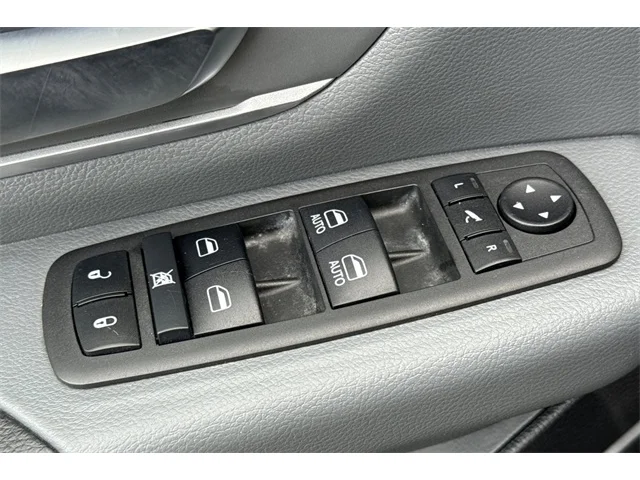 SEMINUEVOS RAM 1500 at ELK GROVE in Elk Grove Buick GMC