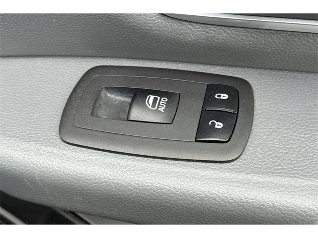 SEMINUEVOS RAM 1500 at ELK GROVE in Elk Grove Buick GMC