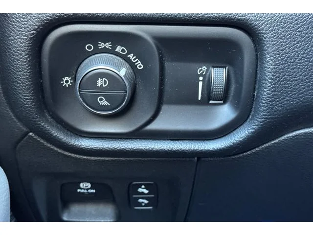 SEMINUEVOS RAM 1500 at ELK GROVE in Elk Grove Buick GMC