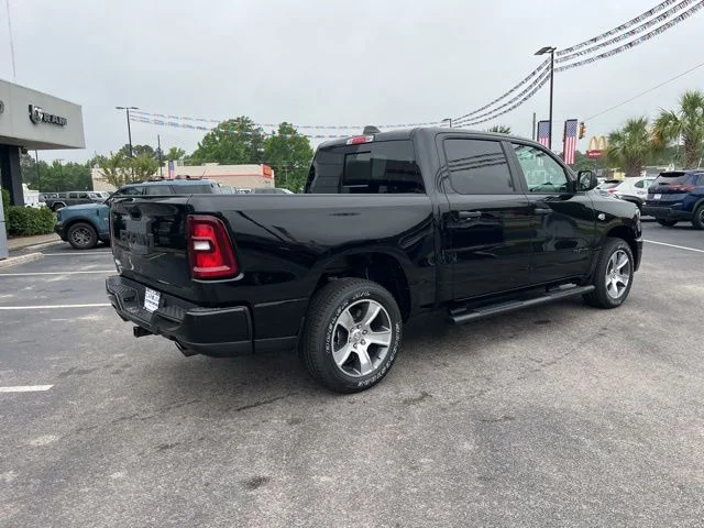 Nuevos RAM 1500 à Estados chez autogozo