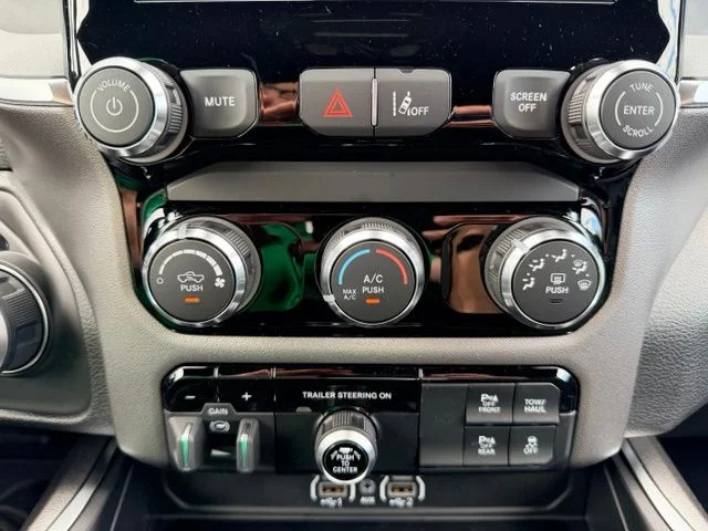 Nuevos RAM 1500 à Estados chez autogozo