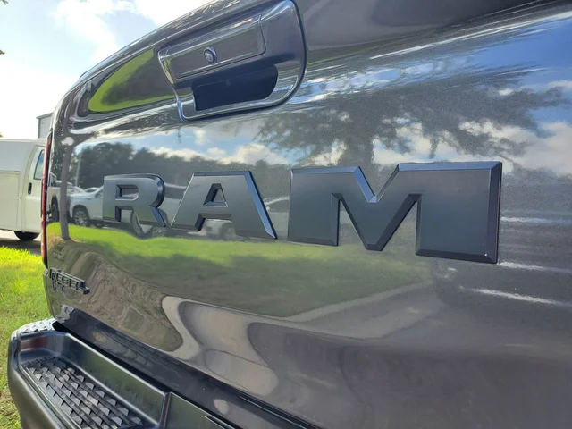 SEMINUEVOS RAM 1500 a Estados en autogozo