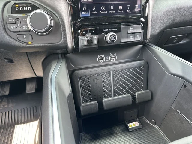 Nuevos RAM 1500 à Estados chez autogozo