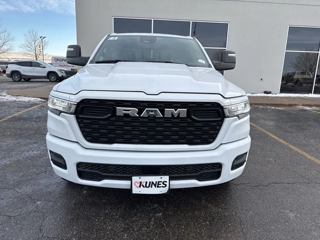 Nuevos RAM 1500 à Estados chez autogozo