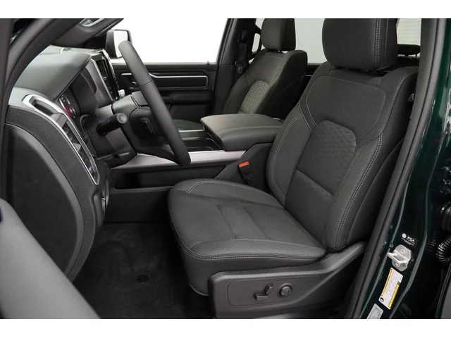 Nuevos RAM 1500 à Estados chez autogozo