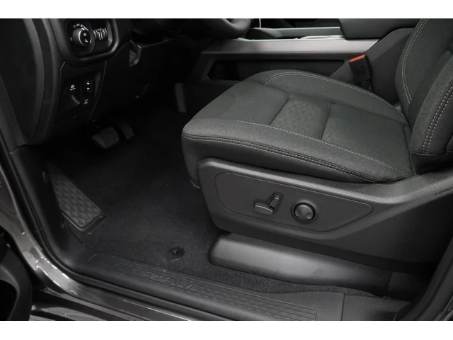 Nuevos RAM 1500 à Estados chez autogozo