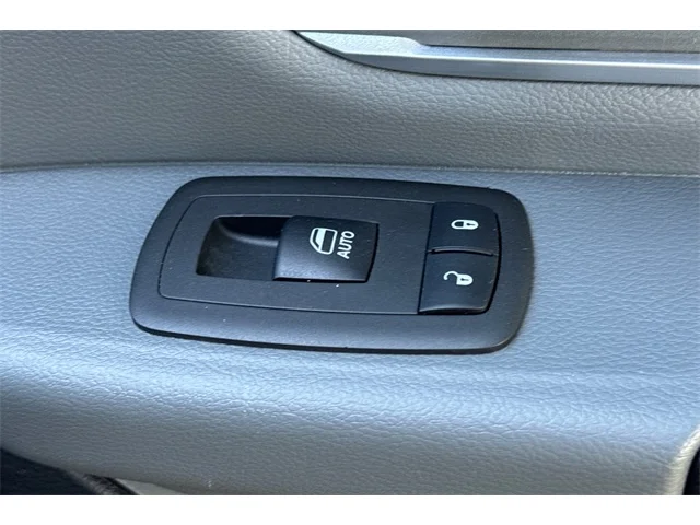 SEMINUEVOS RAM 1500 at ELK GROVE in Elk Grove Buick GMC