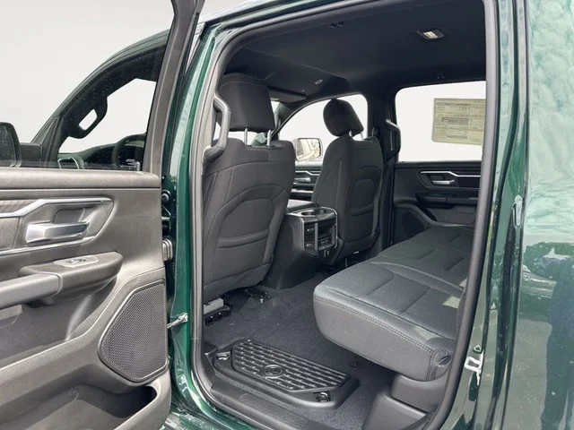 Nuevos RAM 1500 à Estados chez autogozo