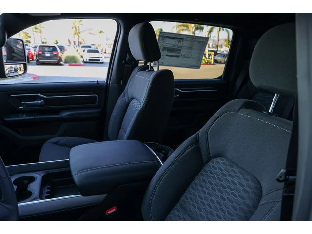 Nuevos RAM 1500 à Estados chez autogozo