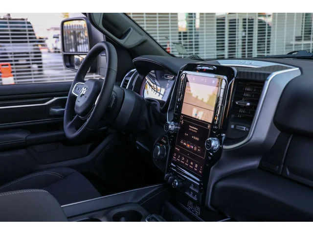 Nuevos RAM 1500 à Estados chez autogozo