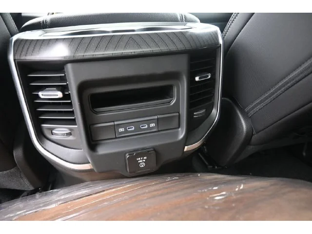 Nuevos RAM 1500 à Estados chez autogozo