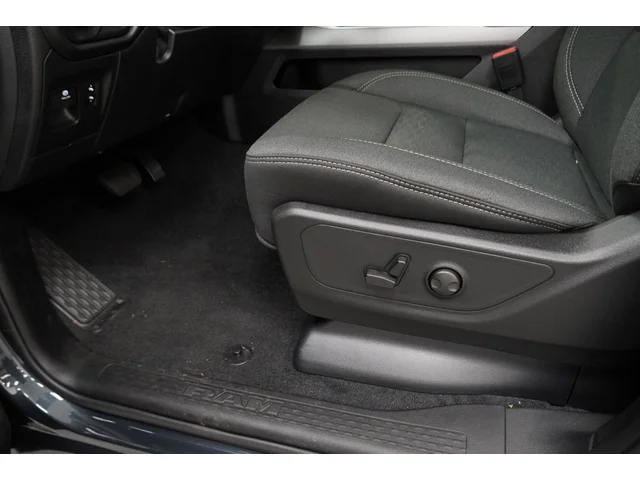 Nuevos RAM 1500 à Estados chez autogozo