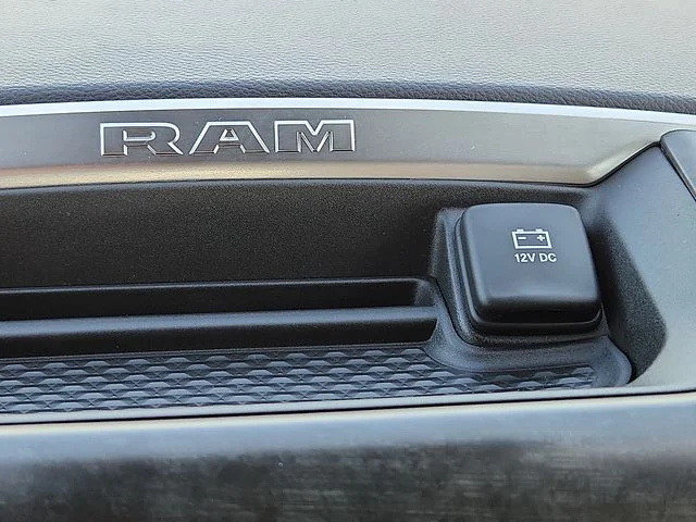 SEMINUEVOS RAM 1500 a Estados en autogozo