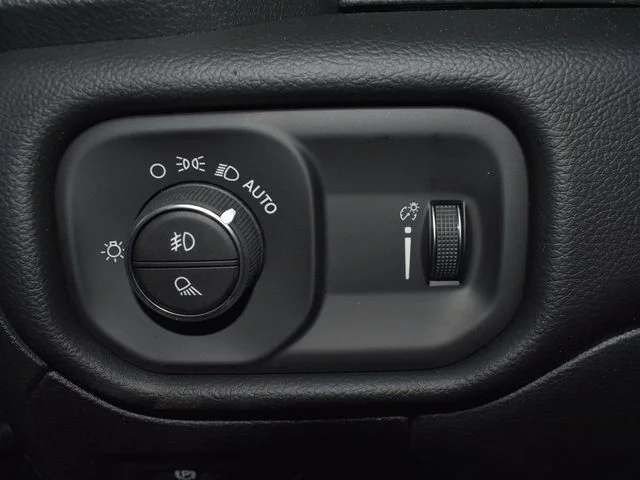 Nuevos RAM 1500 à Estados chez autogozo