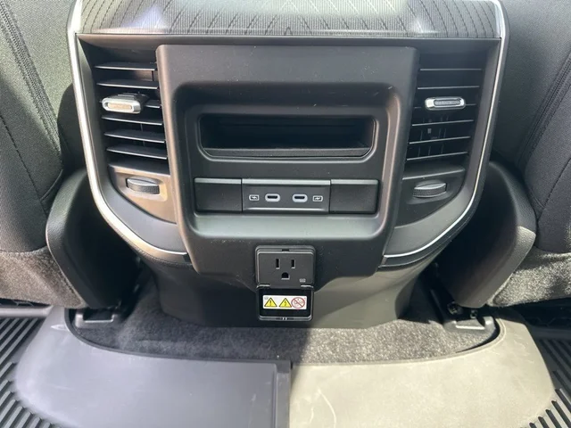 Nuevos RAM 1500 à Estados chez autogozo