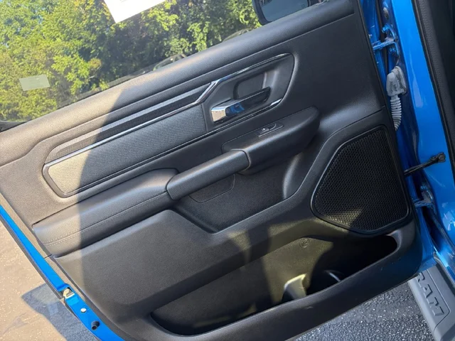 SEMINUEVOS RAM 1500 a Estados en autogozo