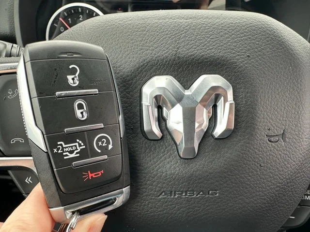 Nuevos RAM 1500 à Estados chez autogozo