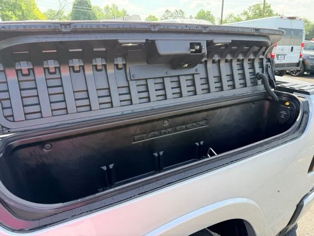 Nuevos RAM 1500 à Estados chez autogozo