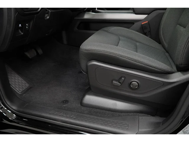 Nuevos RAM 1500 à Estados chez autogozo