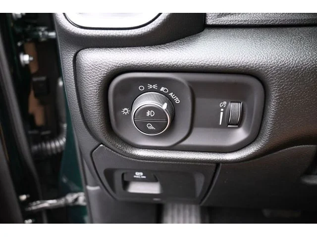 Nuevos RAM 1500 à Estados chez autogozo