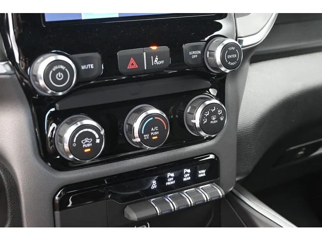 Nuevos RAM 1500 à Estados chez autogozo