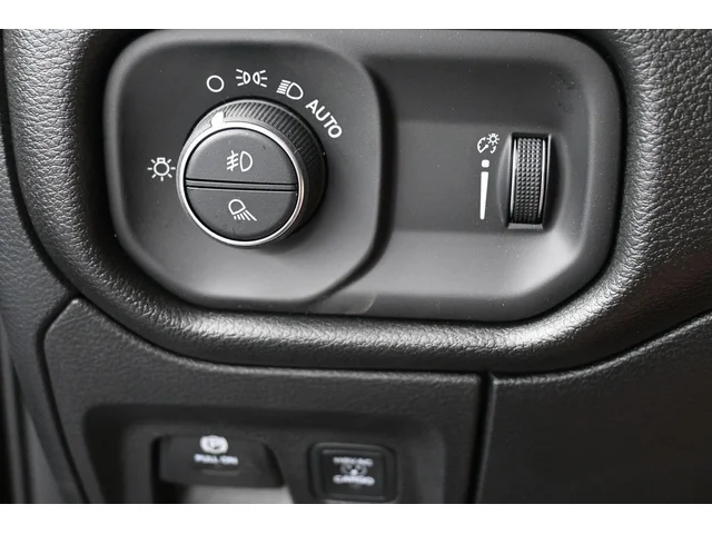 Nuevos RAM 1500 à Estados chez autogozo