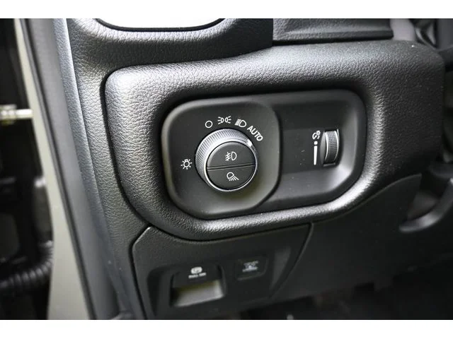 Nuevos RAM 1500 à Estados chez autogozo