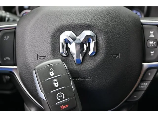 Nuevos RAM 1500 à Estados chez autogozo