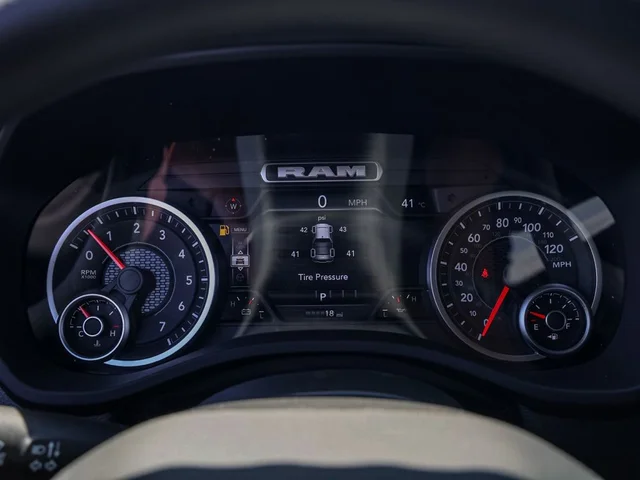 Nuevos RAM 1500 à Estados chez autogozo