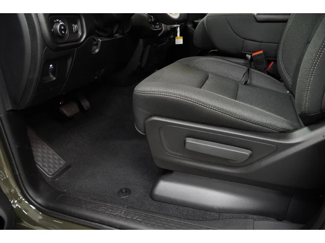 Nuevos RAM 1500 à Estados chez autogozo