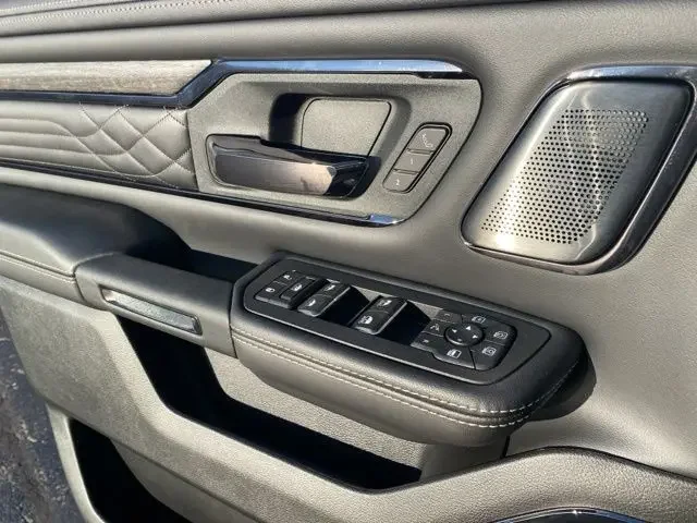 SEMINUEVOS RAM 1500 a Estados en autogozo